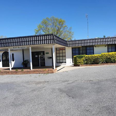 Tally Ho Motor Inn 텐터필드 외부 사진